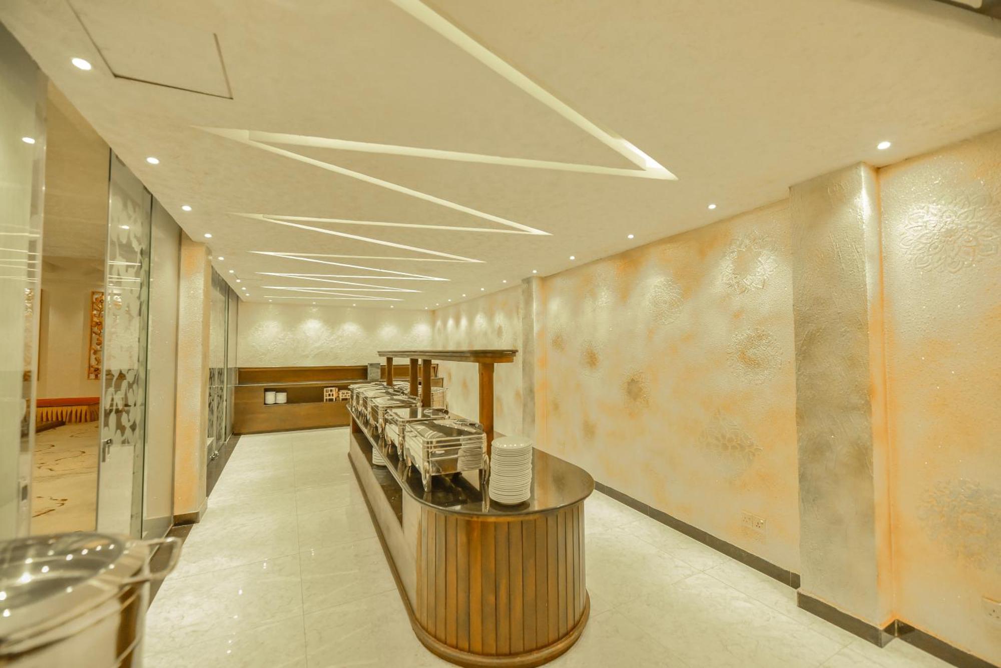 The Full Moon Hotel Katunayaka מראה חיצוני תמונה