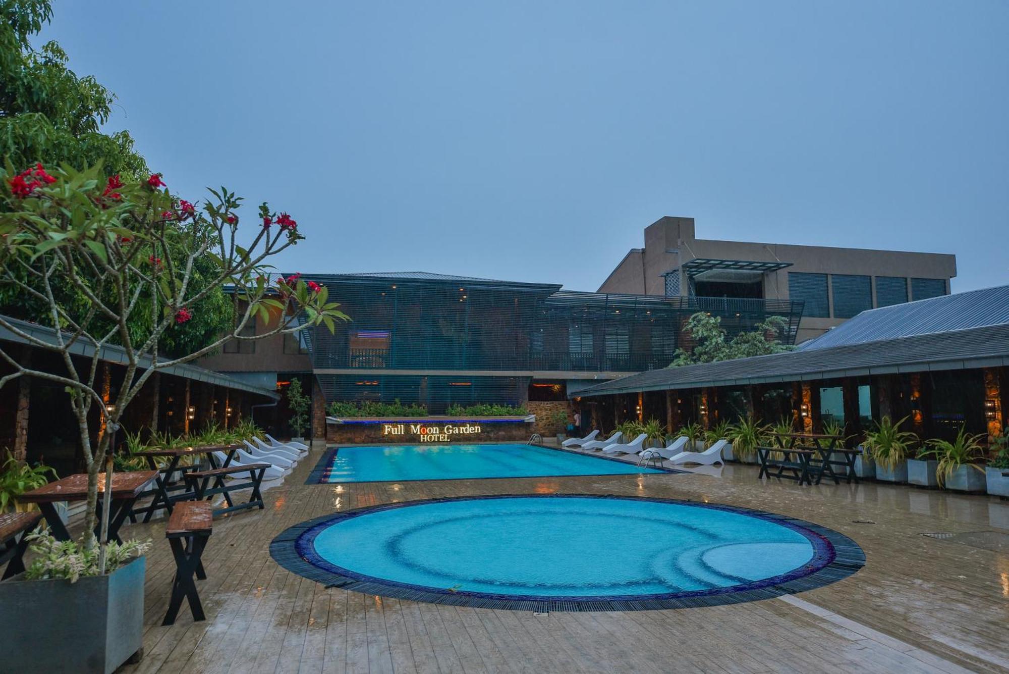The Full Moon Hotel Katunayaka מראה חיצוני תמונה